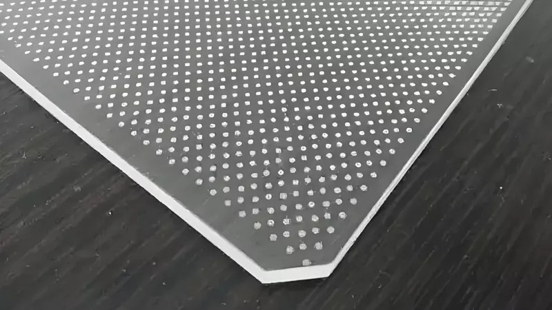 透明なアクリルシート黄色を避ける方法